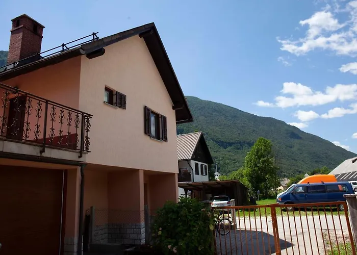 Apartma Lesjak 1 Apartment *